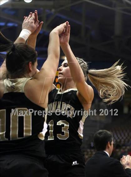 Thumbnail 1 in Regis Jesuit vs. Monarch (CHSAA 5A Semifinal) photogallery.
