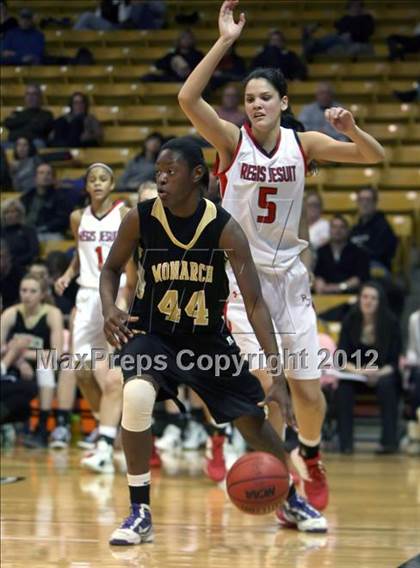 Thumbnail 3 in Regis Jesuit vs. Monarch (CHSAA 5A Semifinal) photogallery.