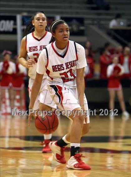 Thumbnail 1 in Regis Jesuit vs. Monarch (CHSAA 5A Semifinal) photogallery.