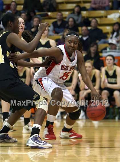 Thumbnail 2 in Regis Jesuit vs. Monarch (CHSAA 5A Semifinal) photogallery.