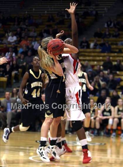 Thumbnail 2 in Regis Jesuit vs. Monarch (CHSAA 5A Semifinal) photogallery.