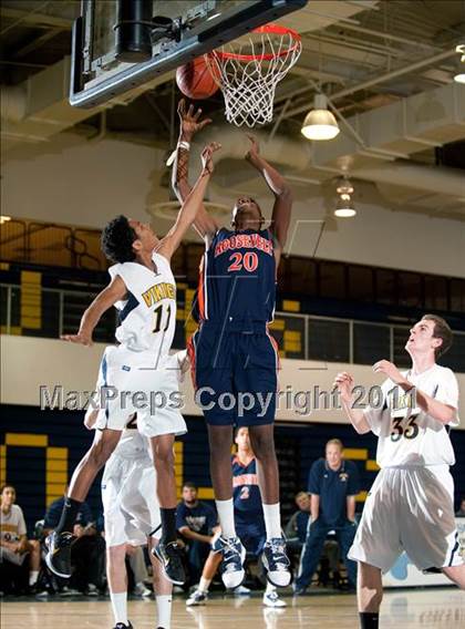 Thumbnail 2 in Roosevelt vs. Santa Monica (I have a Dream Classic) photogallery.