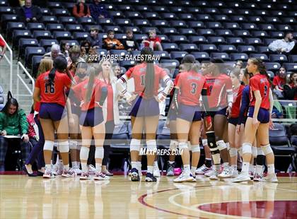 Thumbnail 3 in Lovejoy vs. Manvel (UIL Volleyball 5A Semifinals) photogallery.