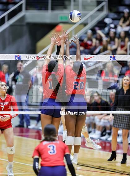 Thumbnail 1 in Lovejoy vs. Manvel (UIL Volleyball 5A Semifinals) photogallery.
