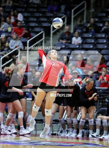 Thumbnail 1 in Lovejoy vs. Manvel (UIL Volleyball 5A Semifinals) photogallery.