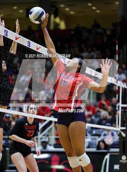 Thumbnail 3 in Lovejoy vs. Manvel (UIL Volleyball 5A Semifinals) photogallery.