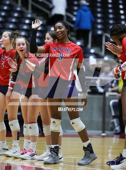 Thumbnail 1 in Lovejoy vs. Manvel (UIL Volleyball 5A Semifinals) photogallery.