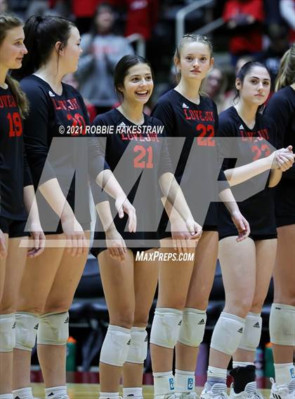 Thumbnail 3 in Lovejoy vs. Manvel (UIL Volleyball 5A Semifinals) photogallery.