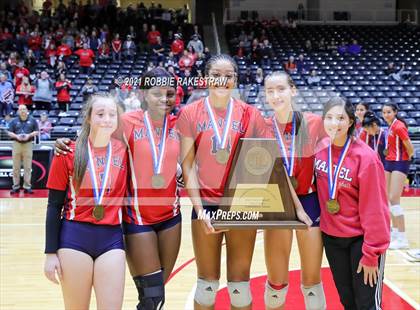 Thumbnail 2 in Lovejoy vs. Manvel (UIL Volleyball 5A Semifinals) photogallery.
