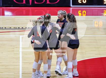 Thumbnail 1 in Lovejoy vs. Manvel (UIL Volleyball 5A Semifinals) photogallery.