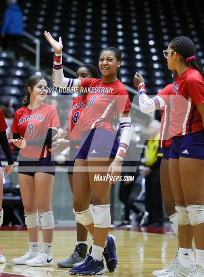 Thumbnail 2 in Lovejoy vs. Manvel (UIL Volleyball 5A Semifinals) photogallery.