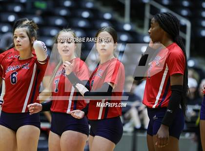 Thumbnail 3 in Lovejoy vs. Manvel (UIL Volleyball 5A Semifinals) photogallery.