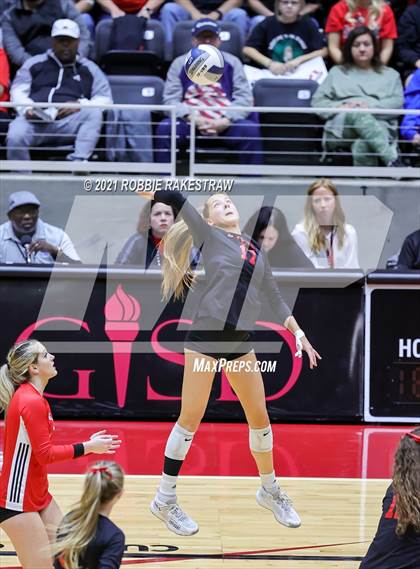 Thumbnail 1 in Lovejoy vs. Manvel (UIL Volleyball 5A Semifinals) photogallery.