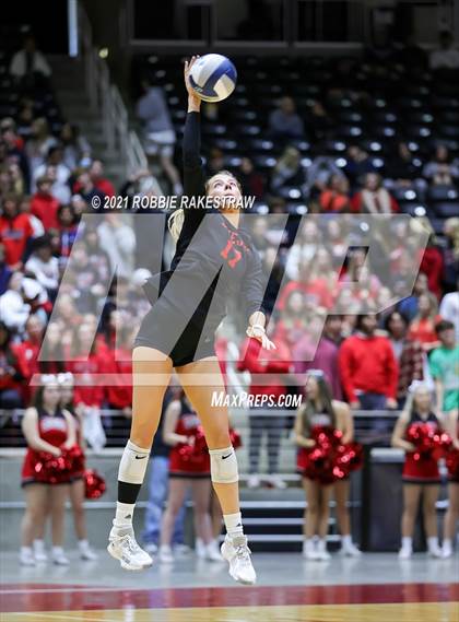 Thumbnail 1 in Lovejoy vs. Manvel (UIL Volleyball 5A Semifinals) photogallery.
