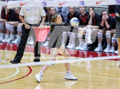 Thumbnail 3 in Lovejoy vs. Manvel (UIL Volleyball 5A Semifinals) photogallery.