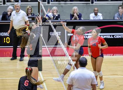 Thumbnail 3 in Lovejoy vs. Manvel (UIL Volleyball 5A Semifinals) photogallery.
