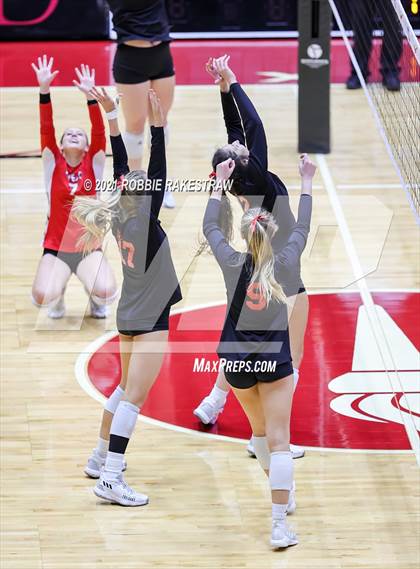 Thumbnail 1 in Lovejoy vs. Manvel (UIL Volleyball 5A Semifinals) photogallery.