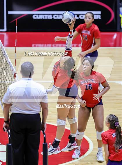 Thumbnail 1 in Lovejoy vs. Manvel (UIL Volleyball 5A Semifinals) photogallery.