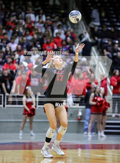 Thumbnail 3 in Lovejoy vs. Manvel (UIL Volleyball 5A Semifinals) photogallery.