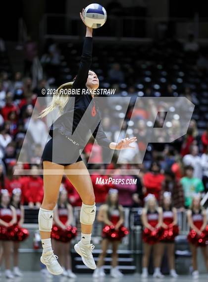 Thumbnail 2 in Lovejoy vs. Manvel (UIL Volleyball 5A Semifinals) photogallery.