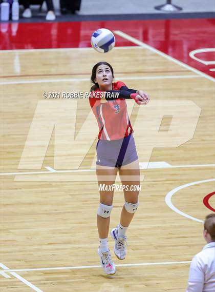 Thumbnail 3 in Lovejoy vs. Manvel (UIL Volleyball 5A Semifinals) photogallery.