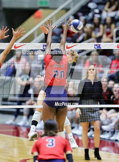 Thumbnail 2 in Lovejoy vs. Manvel (UIL Volleyball 5A Semifinals) photogallery.