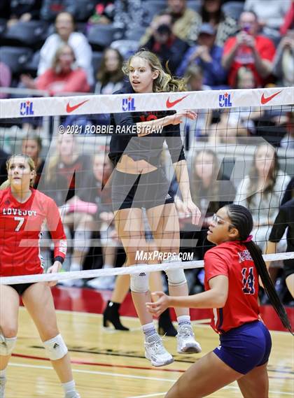 Thumbnail 1 in Lovejoy vs. Manvel (UIL Volleyball 5A Semifinals) photogallery.