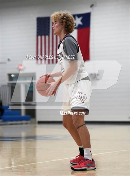 Thumbnail 1 in New Waverly vs Smithville (Mike Dacus Classic) photogallery.