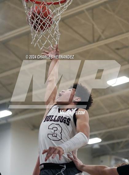 Thumbnail 3 in New Waverly vs Smithville (Mike Dacus Classic) photogallery.