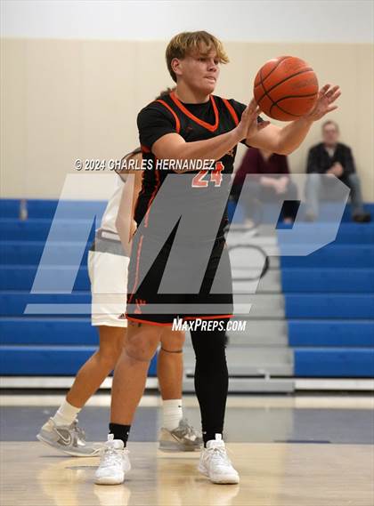 Thumbnail 1 in New Waverly vs Smithville (Mike Dacus Classic) photogallery.