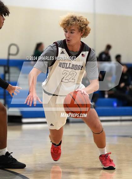 Thumbnail 3 in New Waverly vs Smithville (Mike Dacus Classic) photogallery.