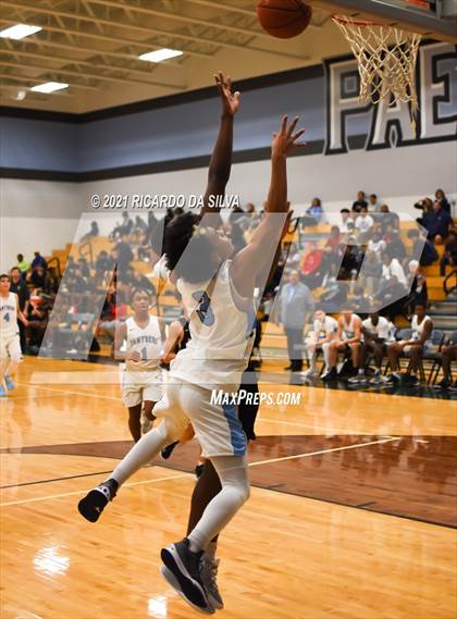 Thumbnail 3 in Paetow vs Jordan photogallery.