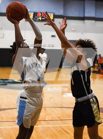 Thumbnail 2 in Paetow vs Jordan photogallery.