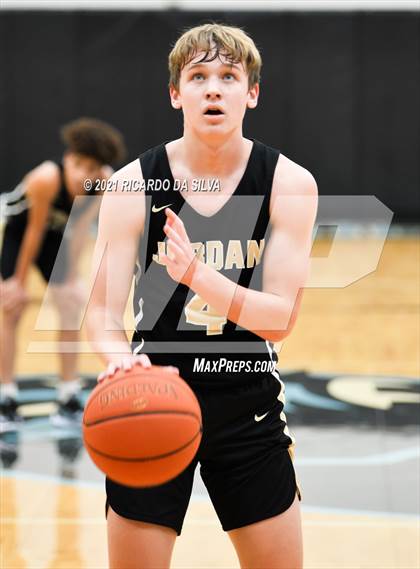 Thumbnail 1 in Paetow vs Jordan photogallery.