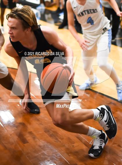 Thumbnail 2 in Paetow vs Jordan photogallery.