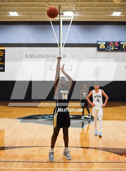 Thumbnail 1 in Paetow vs Jordan photogallery.