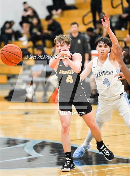 Thumbnail 2 in Paetow vs Jordan photogallery.