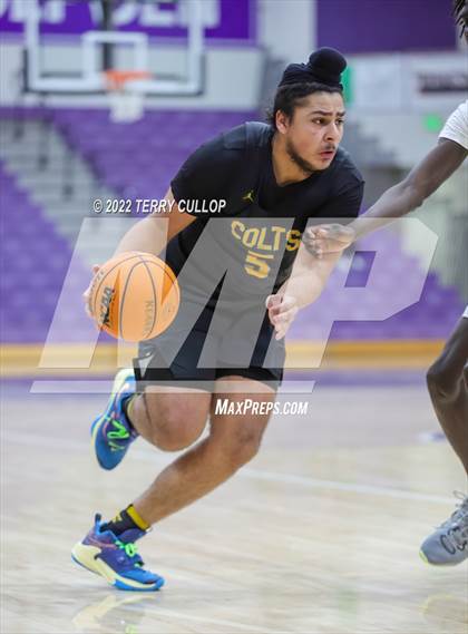 Thumbnail 3 in Cottonwood vs. Kearns (Riverton Holiday Tournament) photogallery.