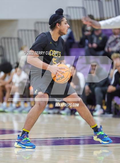 Thumbnail 2 in Cottonwood vs. Kearns (Riverton Holiday Tournament) photogallery.