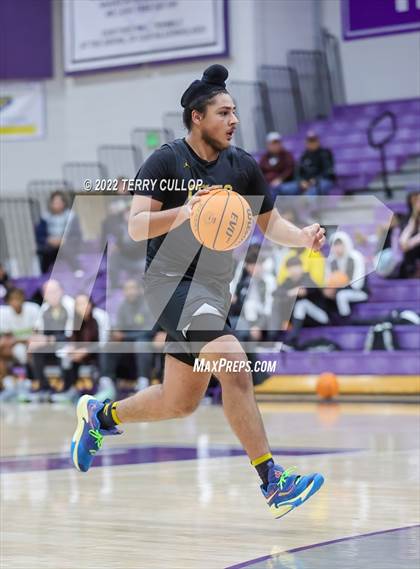 Thumbnail 3 in Cottonwood vs. Kearns (Riverton Holiday Tournament) photogallery.