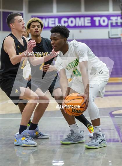 Thumbnail 3 in Cottonwood vs. Kearns (Riverton Holiday Tournament) photogallery.