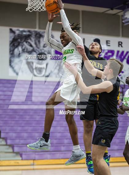 Thumbnail 2 in Cottonwood vs. Kearns (Riverton Holiday Tournament) photogallery.