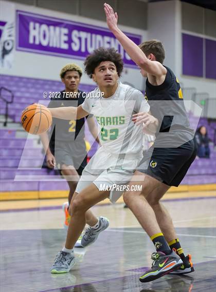 Thumbnail 2 in Cottonwood vs. Kearns (Riverton Holiday Tournament) photogallery.