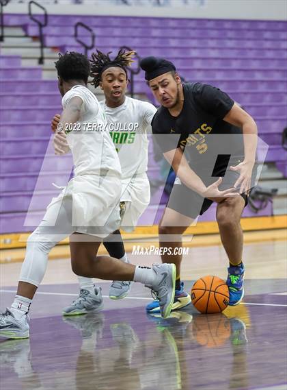 Thumbnail 3 in Cottonwood vs. Kearns (Riverton Holiday Tournament) photogallery.
