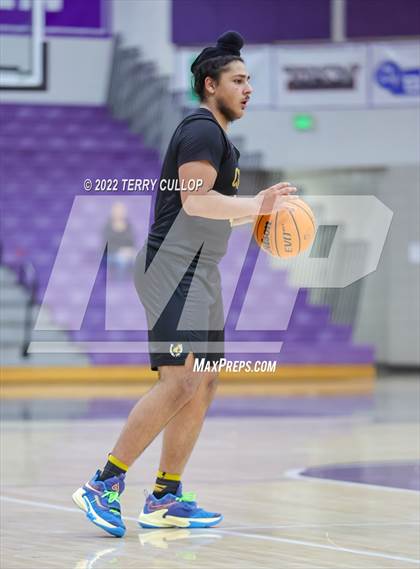 Thumbnail 3 in Cottonwood vs. Kearns (Riverton Holiday Tournament) photogallery.