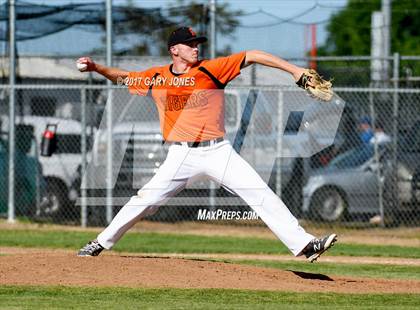 Thumbnail 1 in Whitney @ Roseville (game 2) photogallery.