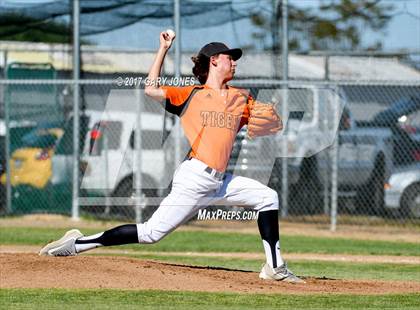 Thumbnail 2 in Whitney @ Roseville (game 2) photogallery.