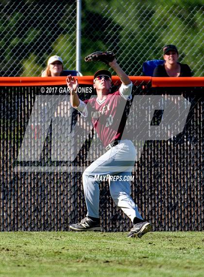 Thumbnail 2 in Whitney @ Roseville (game 2) photogallery.