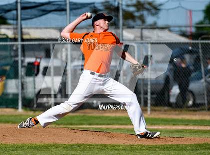 Thumbnail 1 in Whitney @ Roseville (game 2) photogallery.