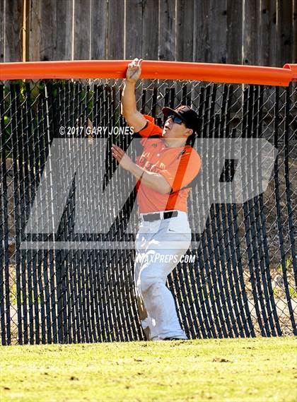 Thumbnail 2 in Whitney @ Roseville (game 2) photogallery.